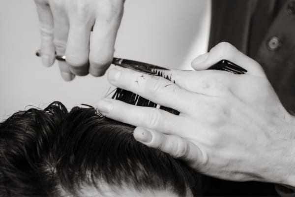 Servizio Taglio Capelli Uomo Servizio Taglio Capelli Uomo