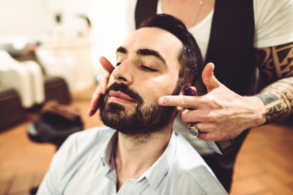 Servizio Uomo Rigenerazione Barba Servizio Uomo Rigenerazione Barba